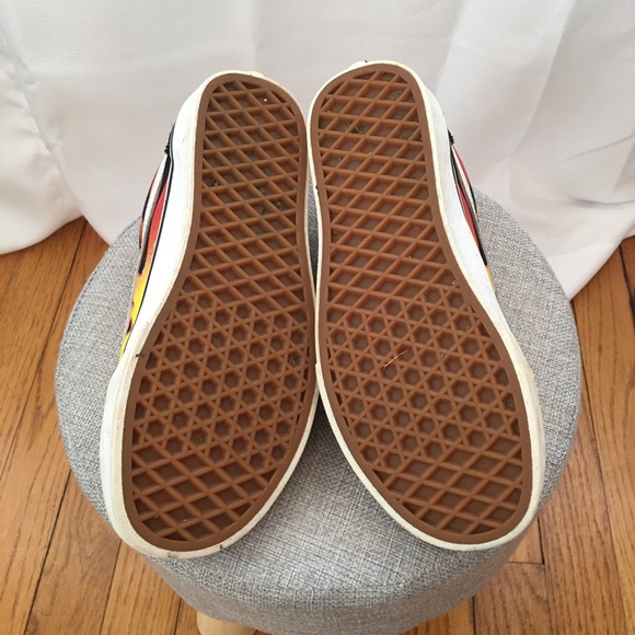 Vans - Picture 4 of 6